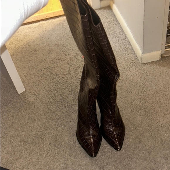 Schutz Brown Crocodile Pattern Women's Boots size 9 - Picture 2 of 8